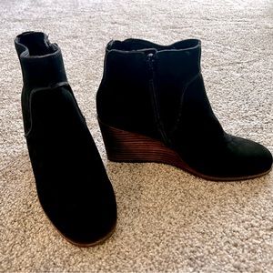 Lucky Brand Zanta black wedge booties, size 7